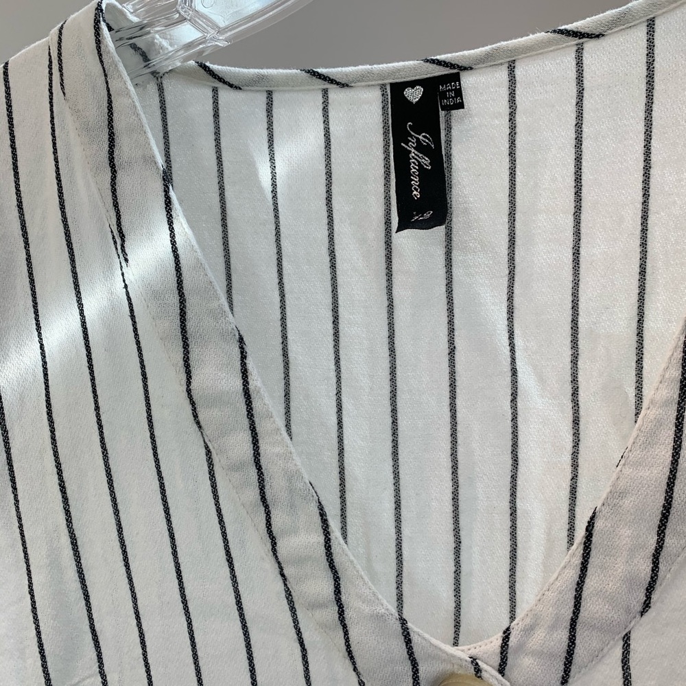 Influence Blouse - Picture 3 of 5